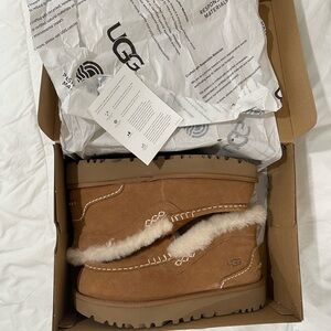UGG Ansley Parc New women’s 10 chestnut